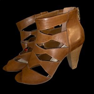Cute brown wedges